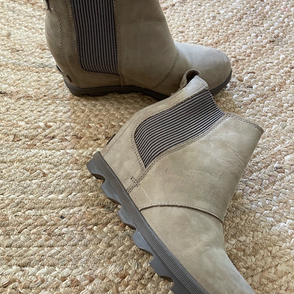 Sorel wedges great condition
